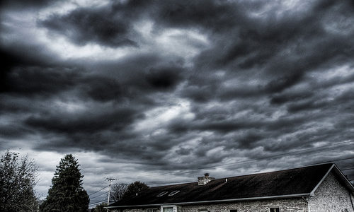 How to Prepare For a Storm