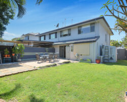 5 191 Greenacre Drive, Arundal SOLD $485000