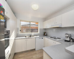 10 Sparrow Place Burleigh waters SOLD $1225000