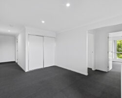 1/2 Beacon Crt Elanora #rentme