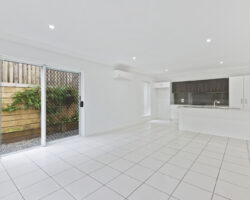 1/2 Beacon Crt Elanora #rentme